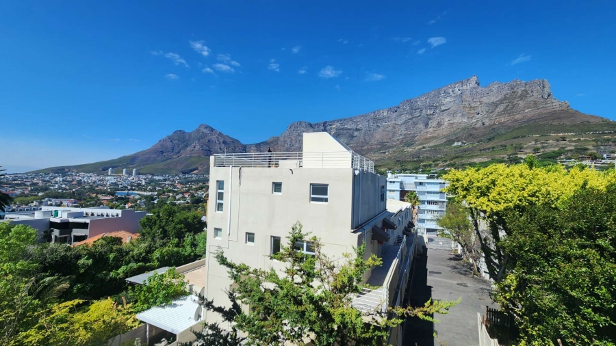 2 Bedroom Property for Sale in Gardens Western Cape